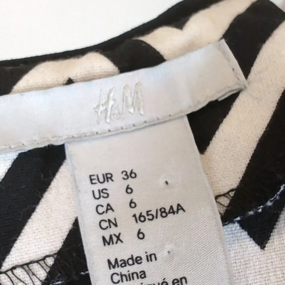 H&M Chevron Print Sleeveless Peplum Top Ponte Fitted Stretch Black White Party - Picture 9 of 11
